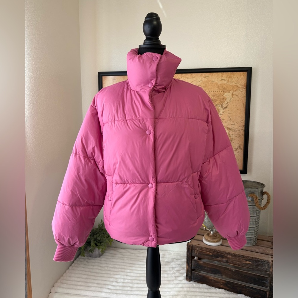 American Eagle puffer jacket size small